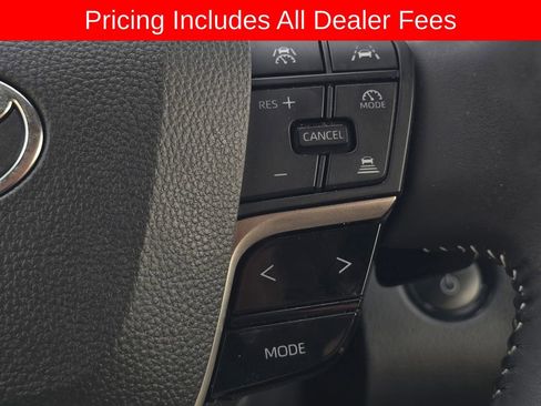 Used 2025 Toyota Camry SE w/ Convenience Package FWD image 18