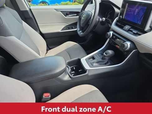 Used 2025 Toyota RAV4 XLE AWD/4WD image 15