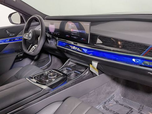 Used 2026 BMW i7 xDrive60 AWD/4WD image 37