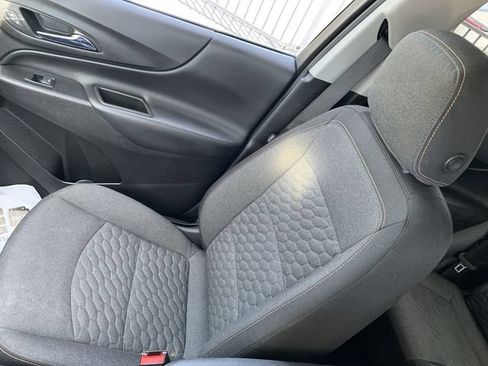Used 2018 Chevrolet Equinox LT FWD image 28