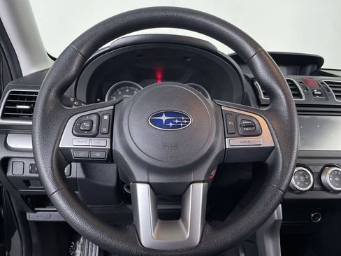 Used 2018 Subaru Forester 2.5i AWD/4WD image 13