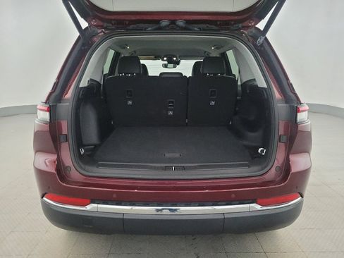 Used 2023 Jeep Grand Cherokee Limited image 29