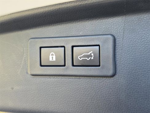 Used 2023 Subaru Outback Limited XT image 16