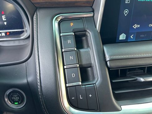Used 2022 Chevrolet Tahoe High Country AWD/4WD image 32