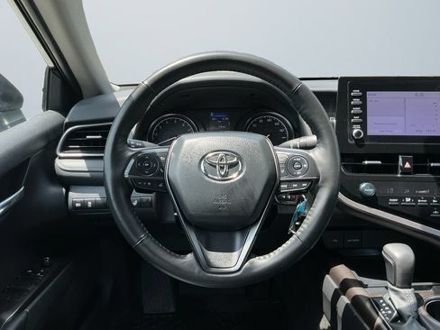 Used 2024 Toyota Camry SE FWD image 13