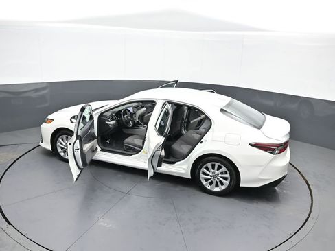 Certified 2023 Toyota Camry LE image 43