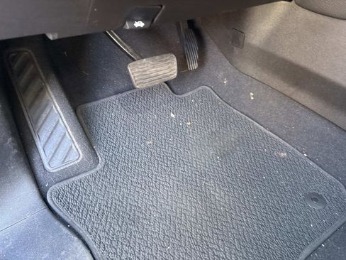 Used 2021 GMC Yukon XL Denali image 15