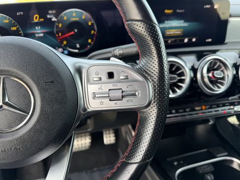 Used 2023 Mercedes-Benz CLA 250 image 25