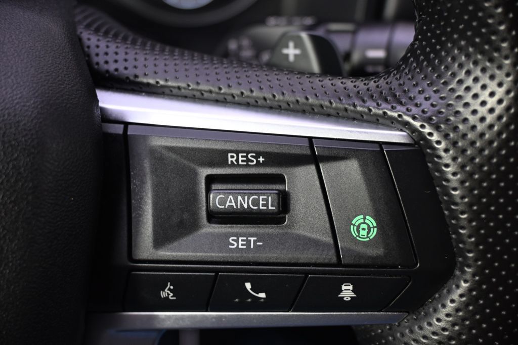Used 2025 Mitsubishi Outlander SE AWD/4WD image 35