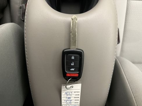 Used 2021 Honda HR-V LX image 10