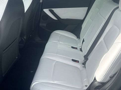 Used 2022 Tesla Model Y Performance image 22