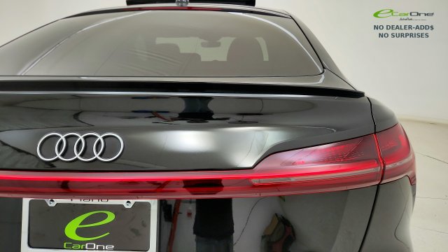 Used 2024 Audi Q8 e-tron Premium Plus w/ Premium Plus Package AWD/4WD image 27