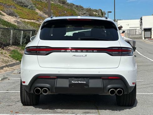 Certified 2025 Porsche Macan S image 8