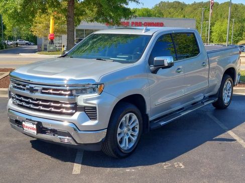 Used 2022 Chevrolet Silverado 1500 LTZ w/ LTZ Premium Package AWD/4WD image 5