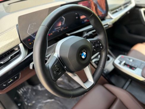 Used 2025 BMW X2 xDrive28i w/ Premium Package AWD/4WD image 17