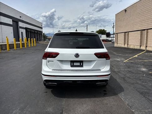 Used 2020 Volkswagen Tiguan SE R-Line FWD image 5