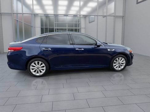 Used 2016 Kia Optima EX FWD image 9