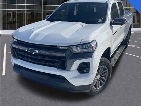 Used 2024 Chevrolet Colorado LT w/ LT Convenience Package II image 1