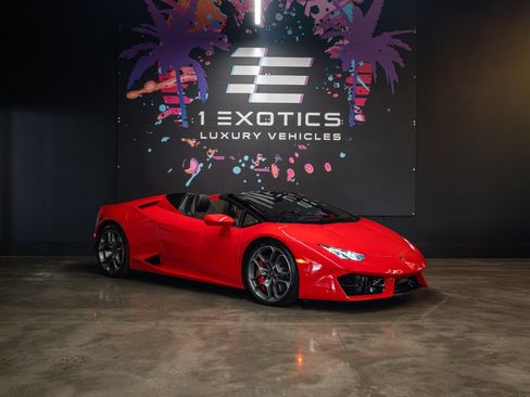 Used 2019 Lamborghini Huracan LP 580-2 RWD image 5