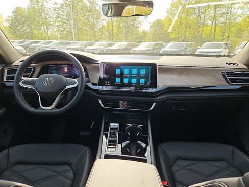 New 2026 Volkswagen Atlas SE AWD/4WD image 5