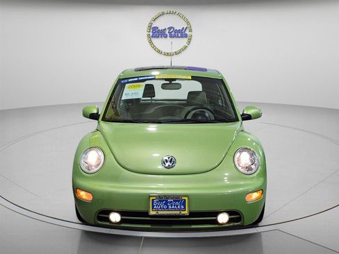 Used 2005 Volkswagen Beetle GLS FWD image 2