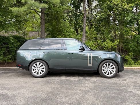 Used 2024 Land Rover Range Rover SE AWD/4WD image 10