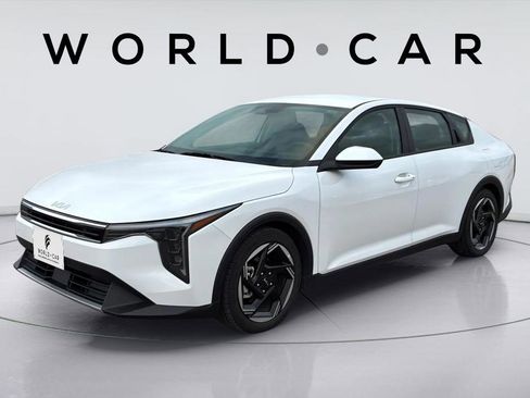 Certified 2025 Kia K4 EX FWD image 6