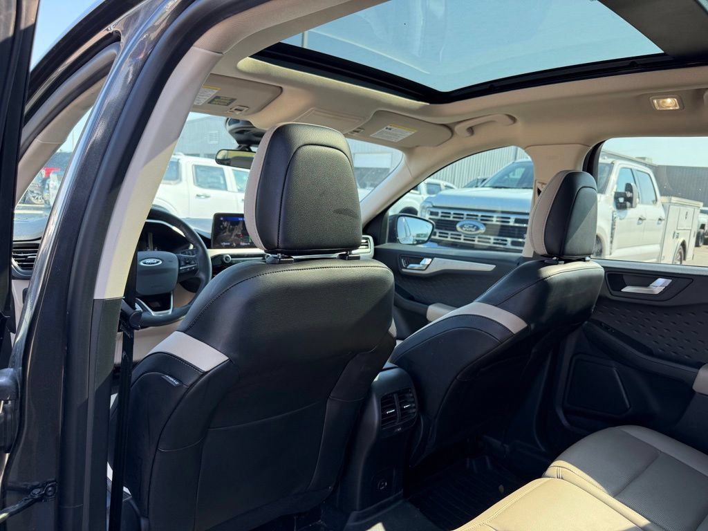 Used 2020 Ford Escape SEL FWD image 9