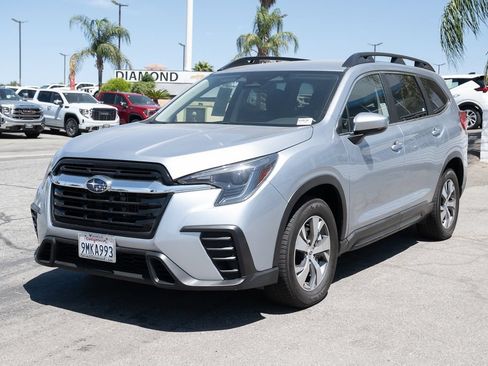 Used 2024 Subaru Ascent Premium AWD/4WD image 9