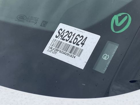 New 2025 Land Rover Range Rover SV AWD/4WD image 25