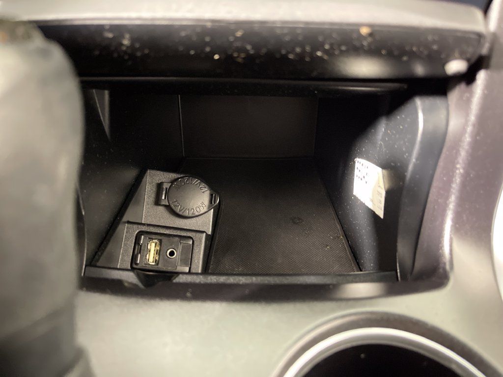 Used 2015 Toyota Camry SE FWD image 30