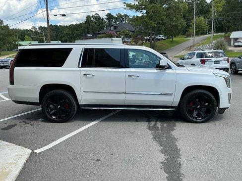 Used 2020 Cadillac Escalade ESV Luxury AWD/4WD image 7