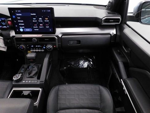 Used 2025 Toyota 4Runner TRD Off-Road Premium image 37