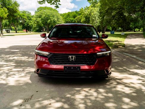 Used 2024 Honda Accord EX-L image 3