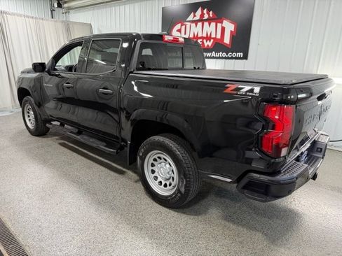 Used 2024 Chevrolet Colorado W/T w/ Technology Package RWD image 6