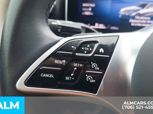 Used 2025 Mercedes-Benz C 300 Sedan image 32