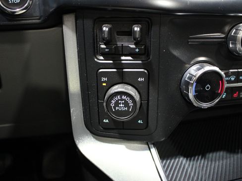Used 2022 Ford F150 Limited AWD/4WD image 19