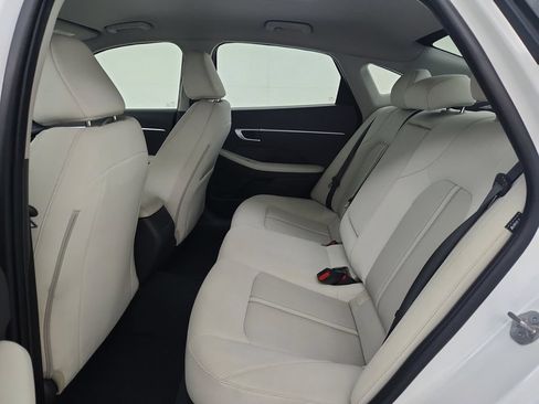Used 2025 Hyundai Sonata SEL FWD image 32
