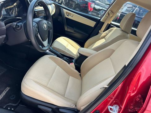 Used 2018 Toyota Corolla LE FWD image 6