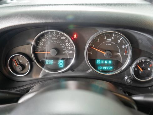 Used 2016 Jeep Wrangler Unlimited Sahara w/ Connectivity Group AWD/4WD image 17