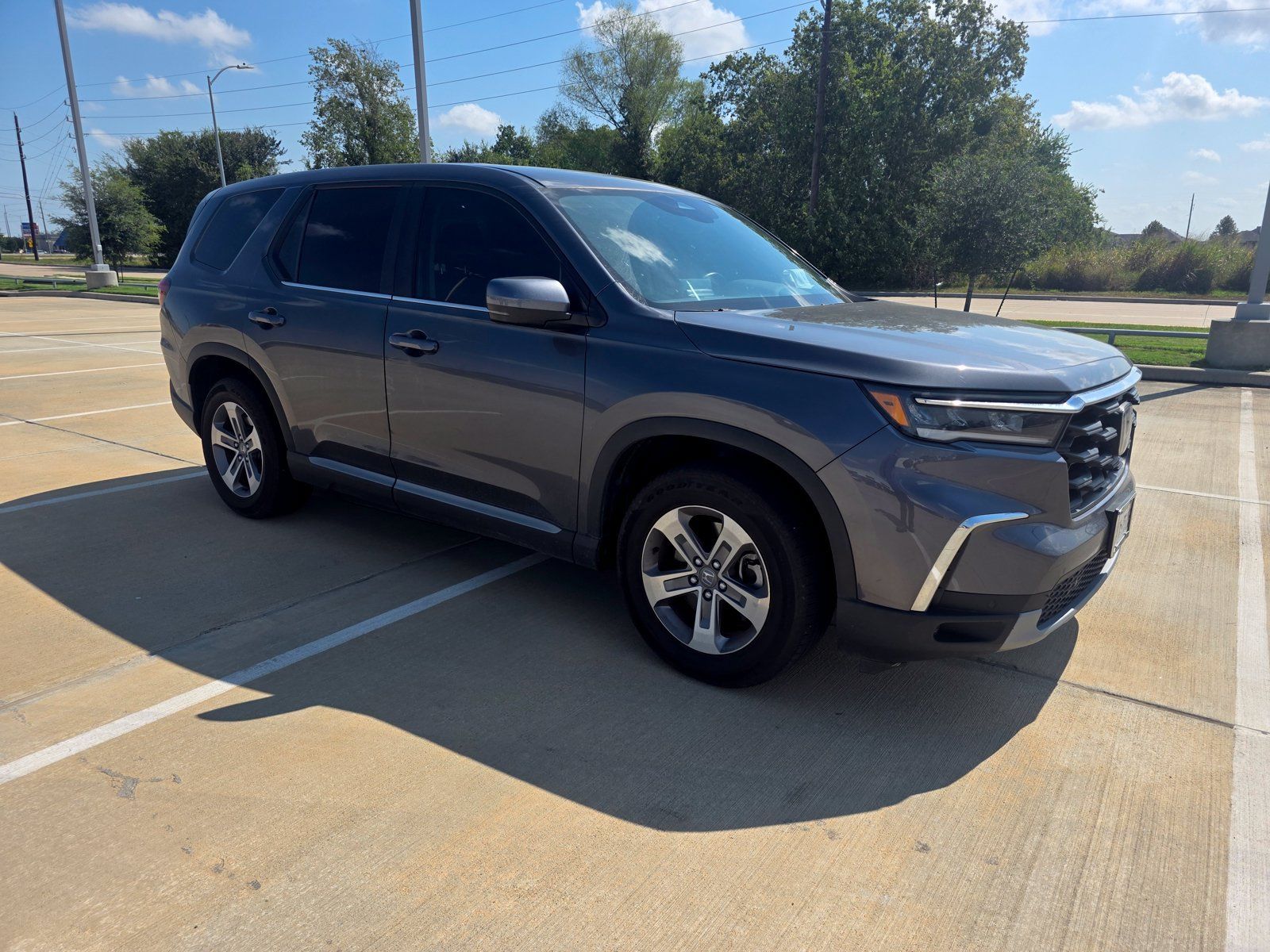 Used 2025 Honda Pilot EX-L image 1
