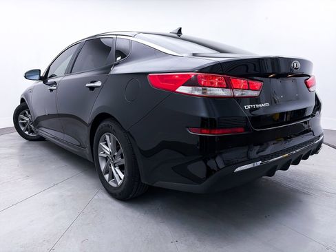 Used 2019 Kia Optima LX image 2