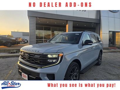 New 2026 Ford Expedition Platinum w/ Stealth Appearance Package