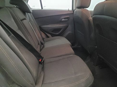 Used 2019 Chevrolet Trax LS image 19