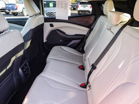 Used 2022 Ford Mustang Mach-E Premium image 18