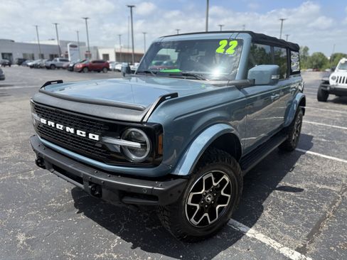 Used 2022 Ford Bronco Outer Banks AWD/4WD image 2