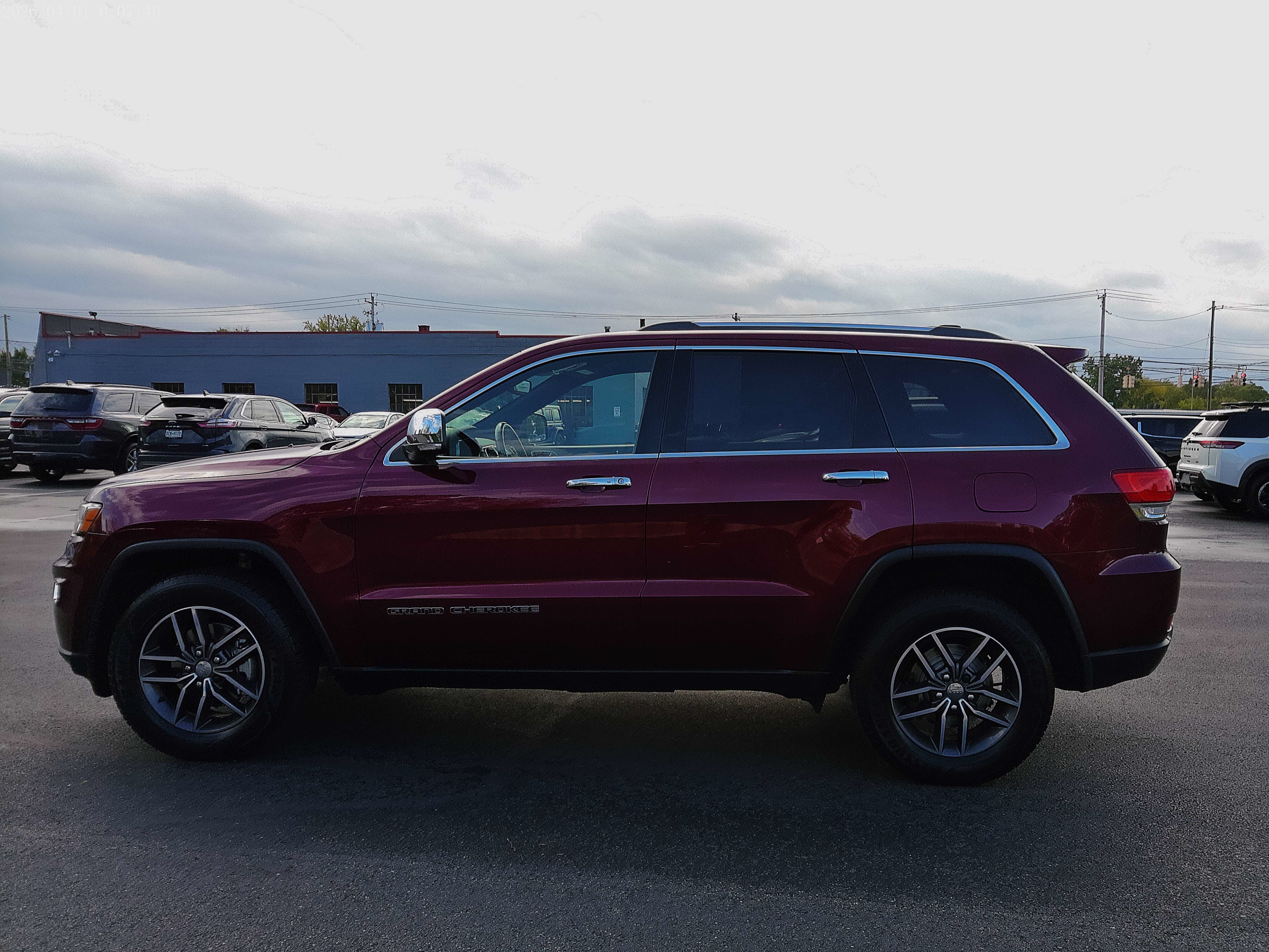 Used 2018 Jeep Grand Cherokee Limited AWD/4WD image 5