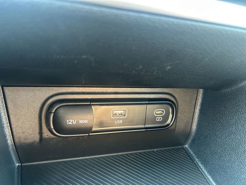 Used 2025 Kia Sportage LX image 22