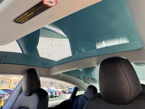 Used 2020 Tesla Model 3 Standard Range Plus image 50