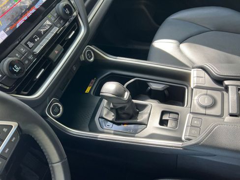 Used 2025 Toyota Grand Highlander FWD image 45